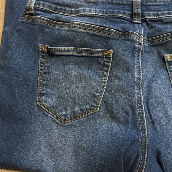 MAURICES Jeggings-size LARGE Reg - Picture 3 of 8